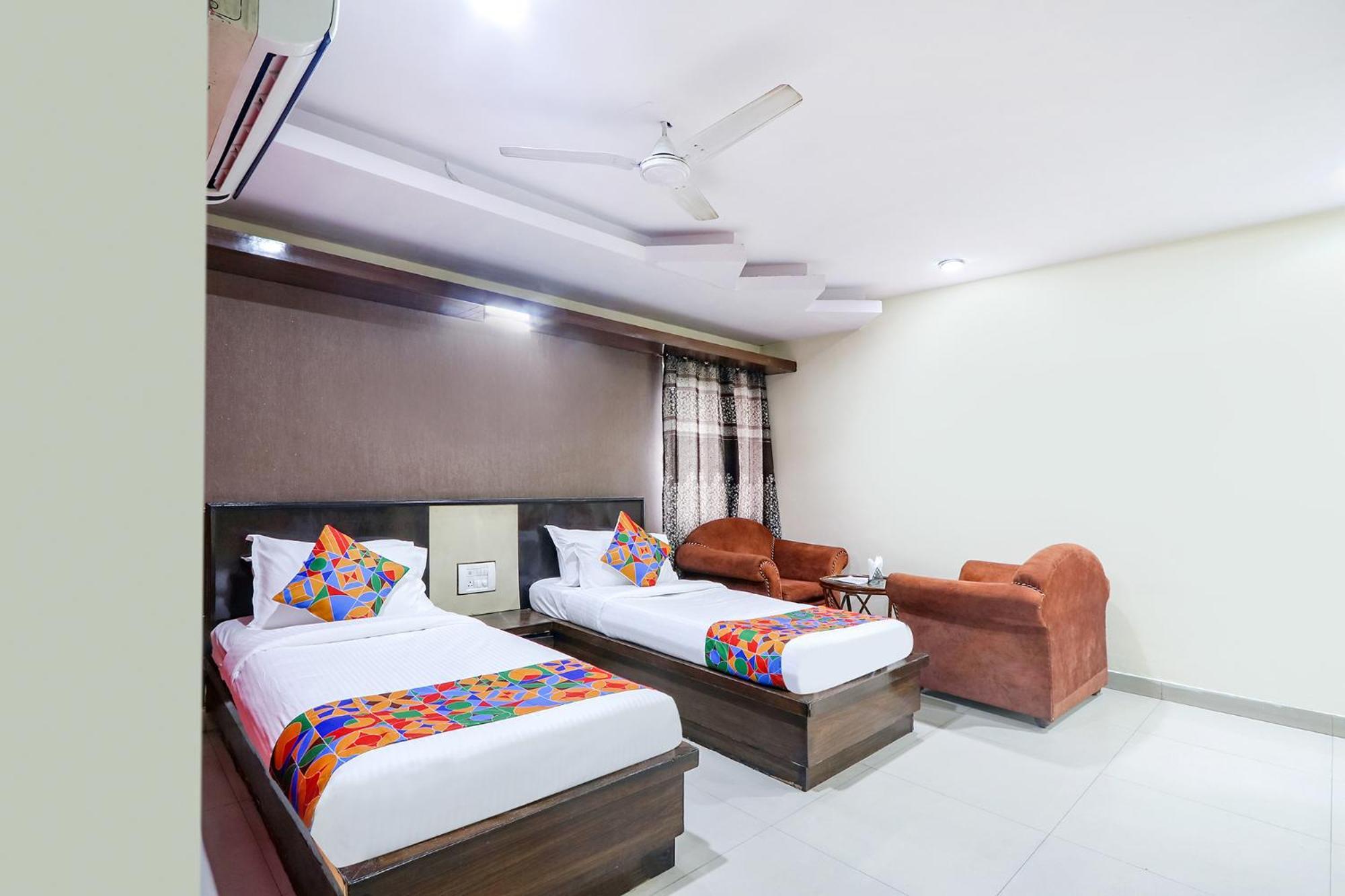 Fabhotel Royal Residency II - Nr Lakdikapul Metro Station Hajdarábád Exteriér fotografie