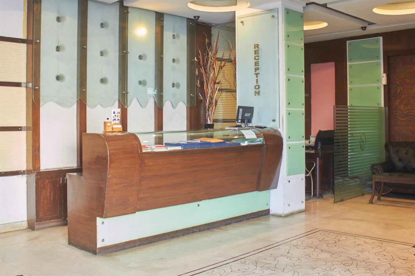 Fabhotel Royal Residency II - Nr Lakdikapul Metro Station Hajdarábád Exteriér fotografie